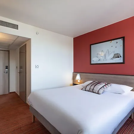 آس باريس مارن لا فاليه 3* رومافييي