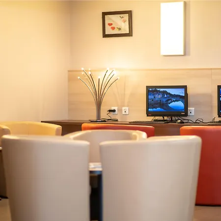 ホテル エース オテル パリ マルヌ・ラ・ヴァレ バイー・ロマンヴィリエ